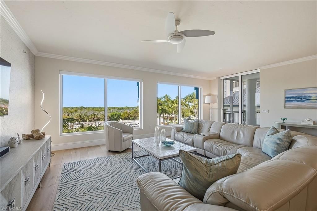 13665 Vanderbilt Dr, Unit 404, Naples, FL 34110 Photo