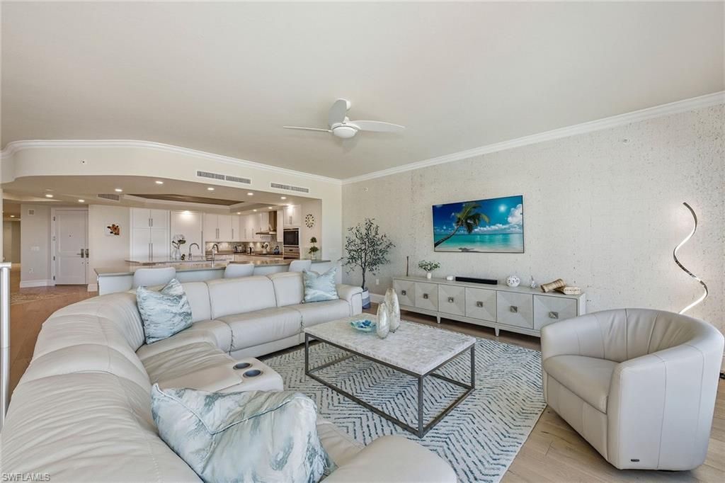 13665 Vanderbilt Dr, Unit 404, Naples, FL 34110 Photo