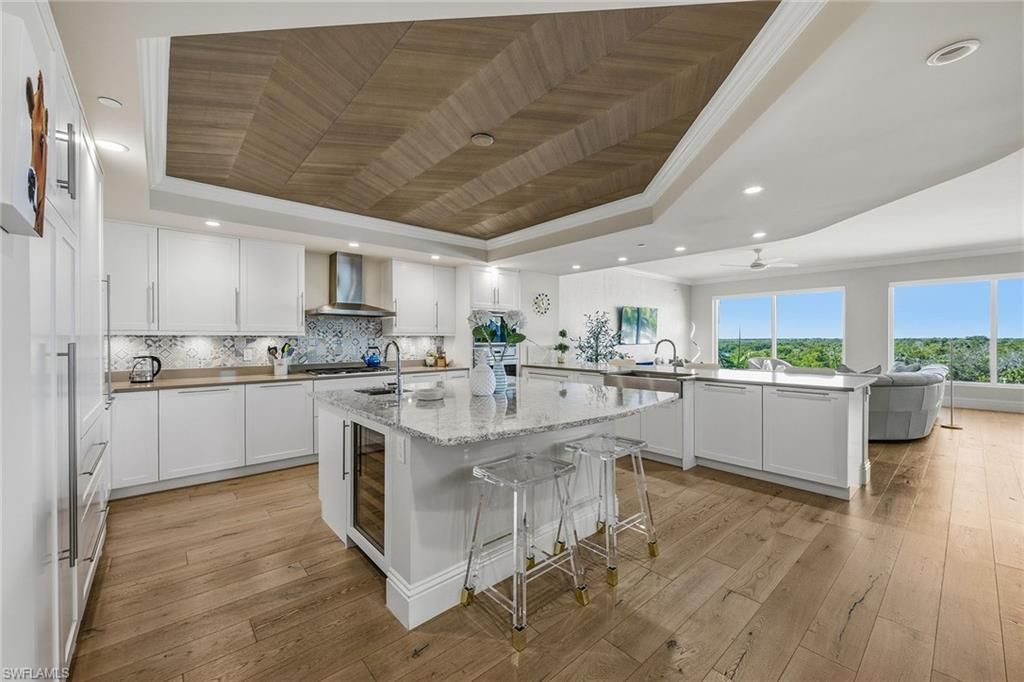 13665 Vanderbilt Dr, Unit 404, Naples, FL 34110 Photo