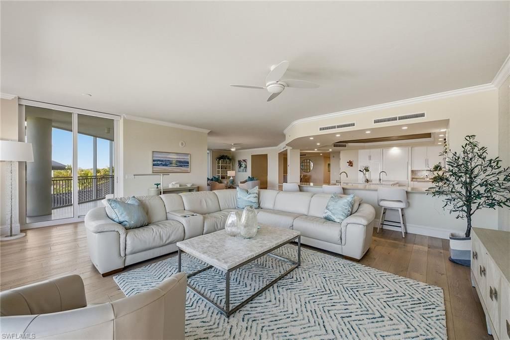 13665 Vanderbilt Dr, Unit 404, Naples, FL 34110 Photo
