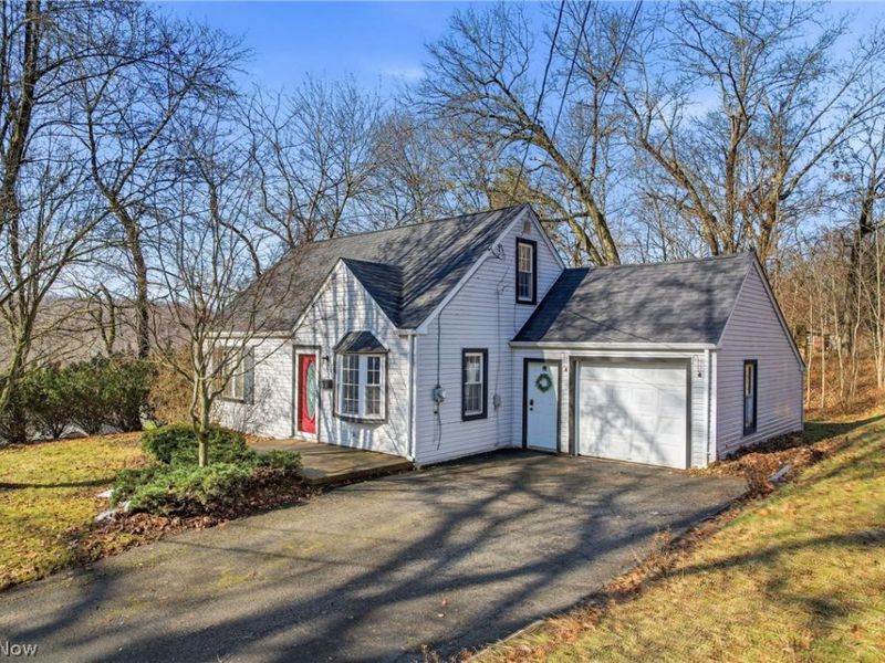 306 Park Avenue, Lowellville, OH 44436 Photo 1