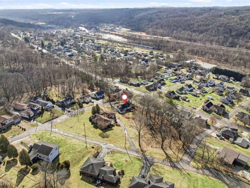 306 Park Avenue, Lowellville, OH 44436 Photo 3