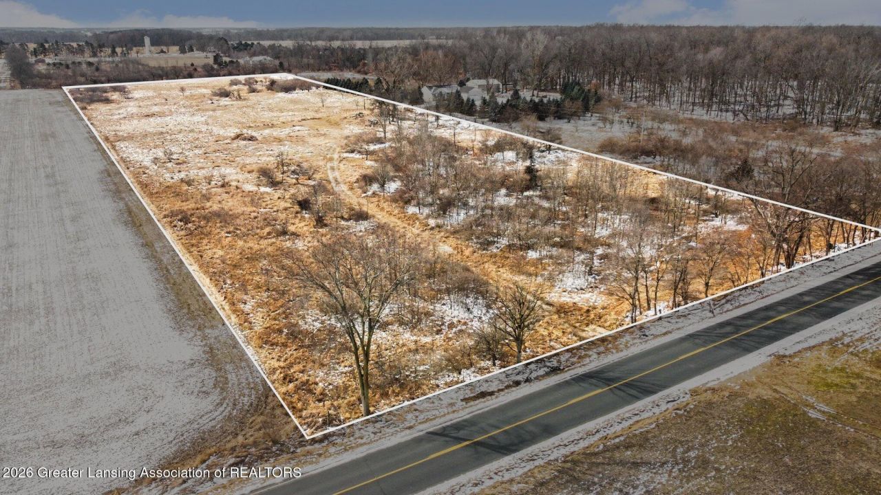 3511 W Maple Rapids Road, Saint Johns, MI 48879 Main Photo