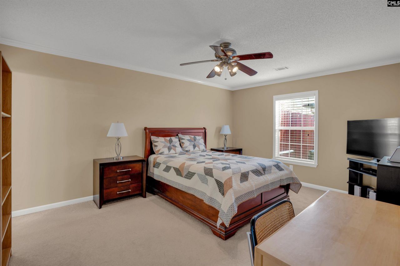 105 Thorn Tree Court Photo 15