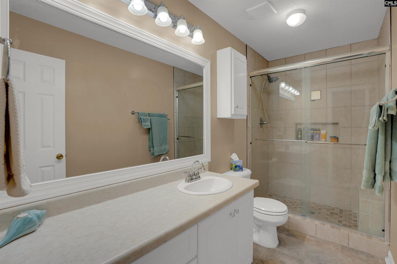 105 Thorn Tree Court Photo 19