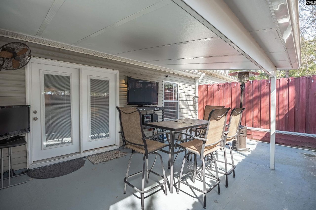 105 Thorn Tree Court Photo 25