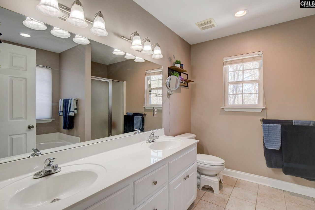 13 Crockett Drive Photo 17
