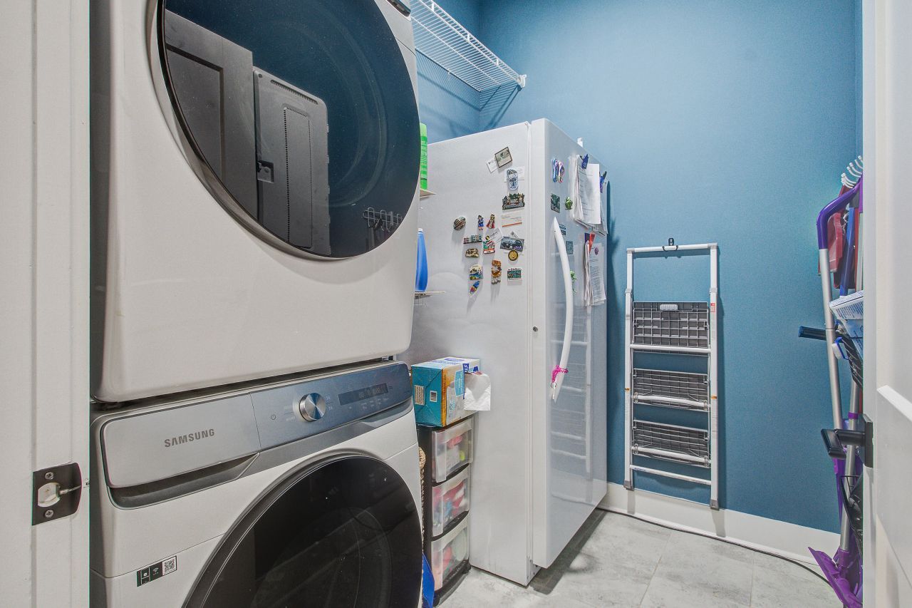 126 Clearblue Loop Photo 14