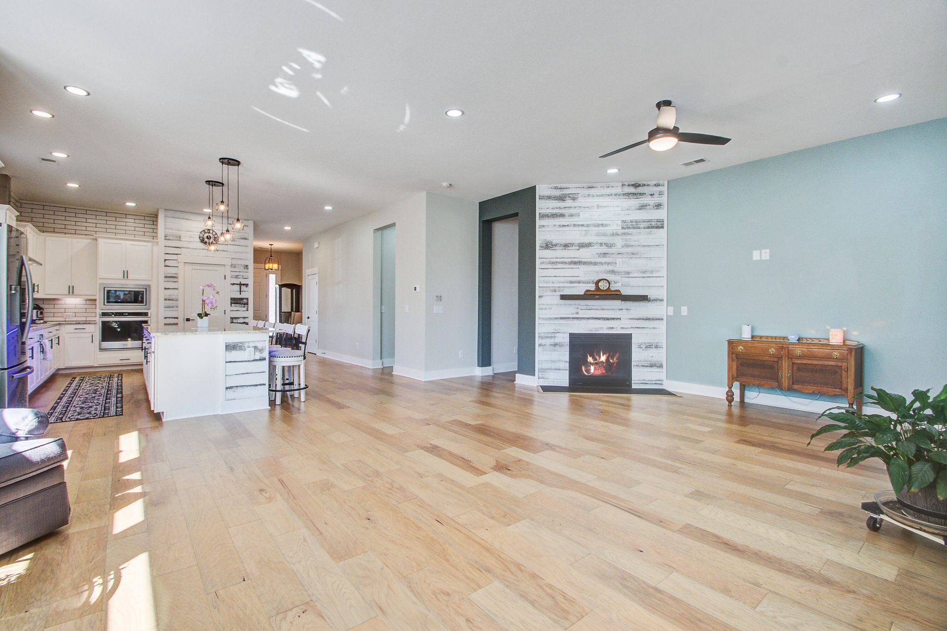 126 Clearblue Loop Photo 18