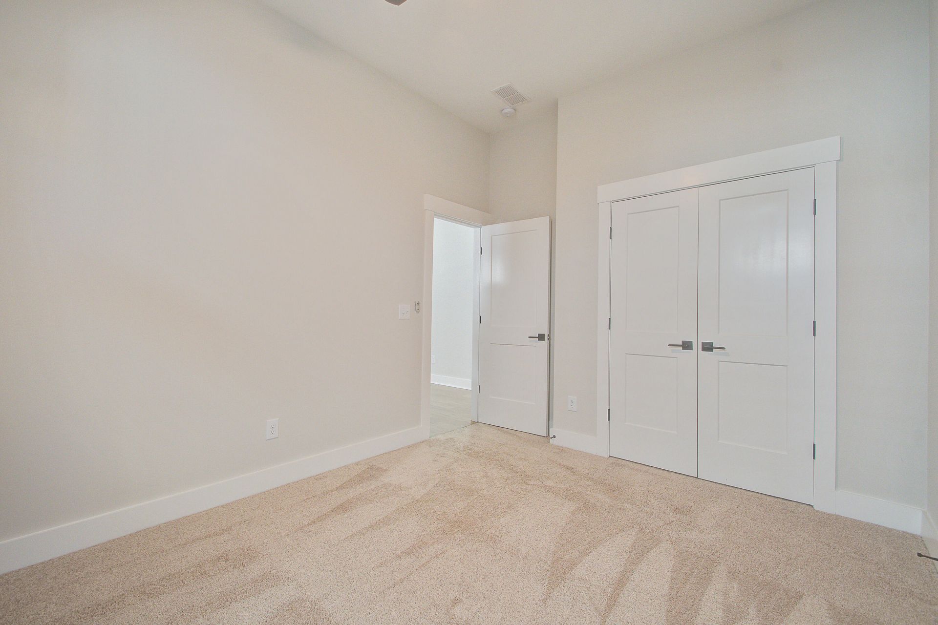 126 Clearblue Loop Photo 29