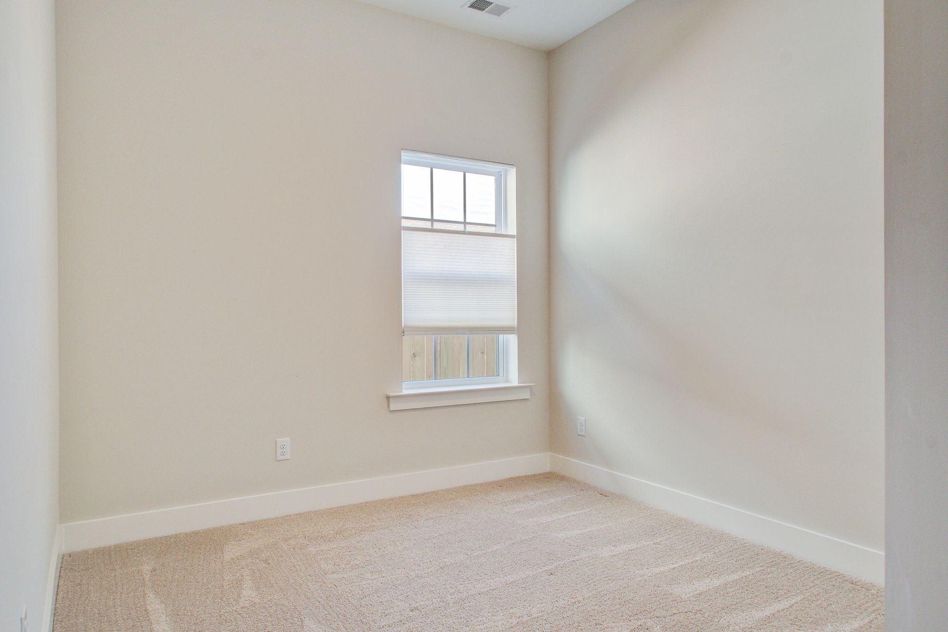 126 Clearblue Loop Photo 34