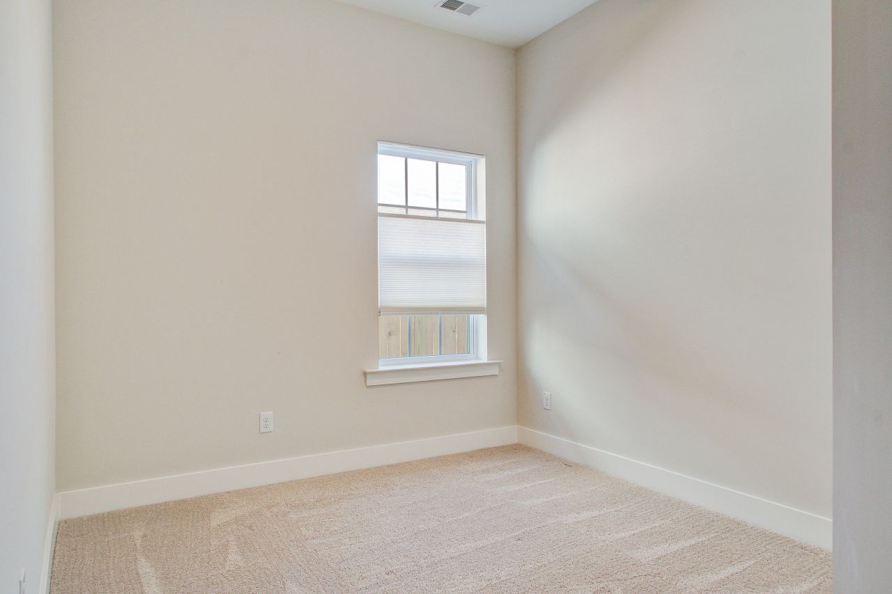 126 Clearblue Loop Photo 35