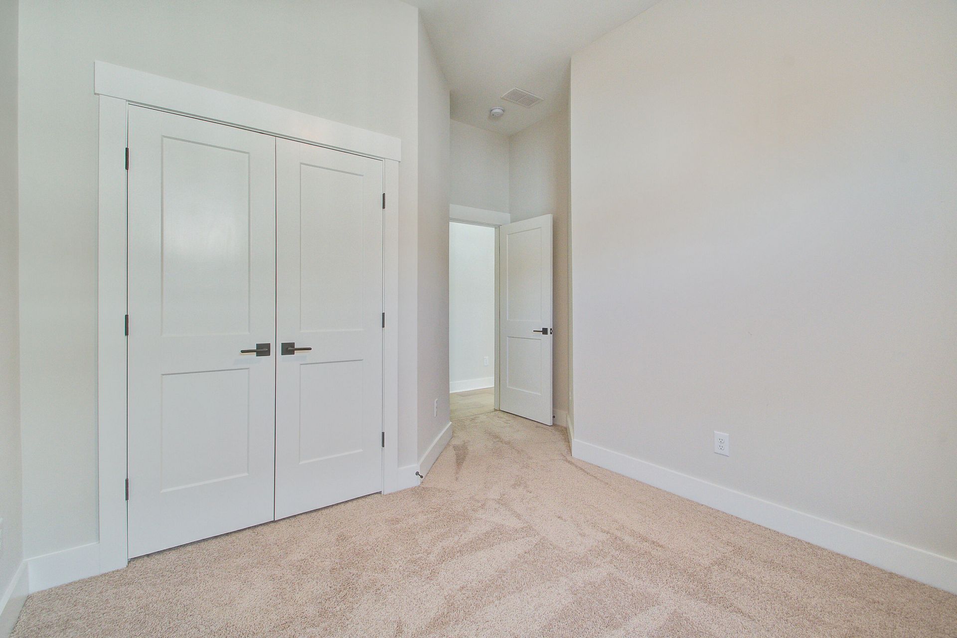 126 Clearblue Loop Photo 35