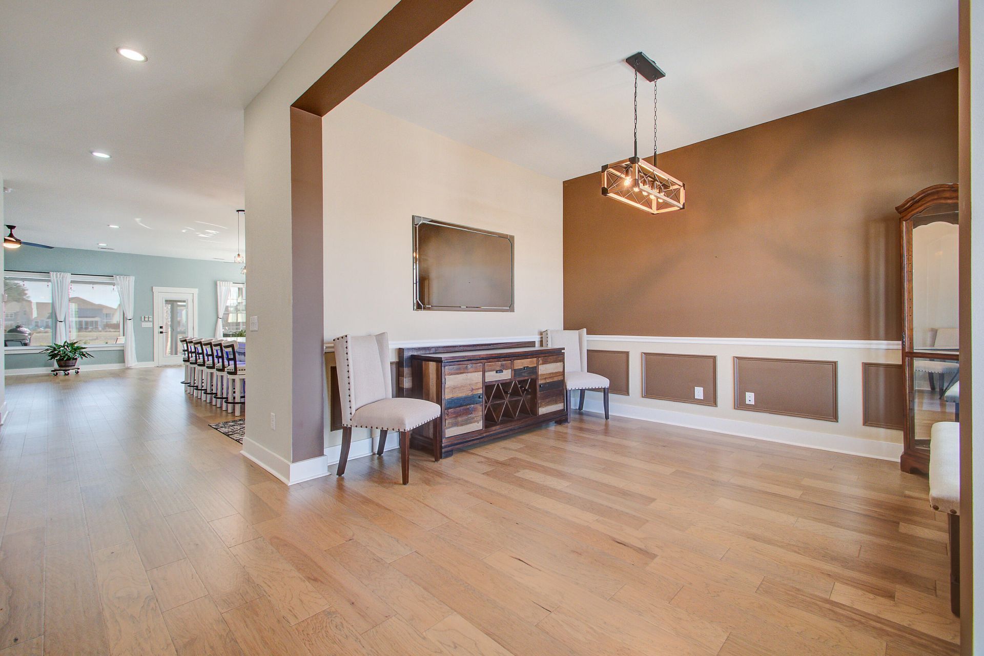 126 Clearblue Loop Photo 8