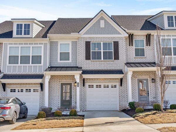 145 Dameron Drive , Hendersonville, TN 37075