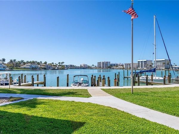 350 Harbour DR, Unit 350, NAPLES, FL 34103