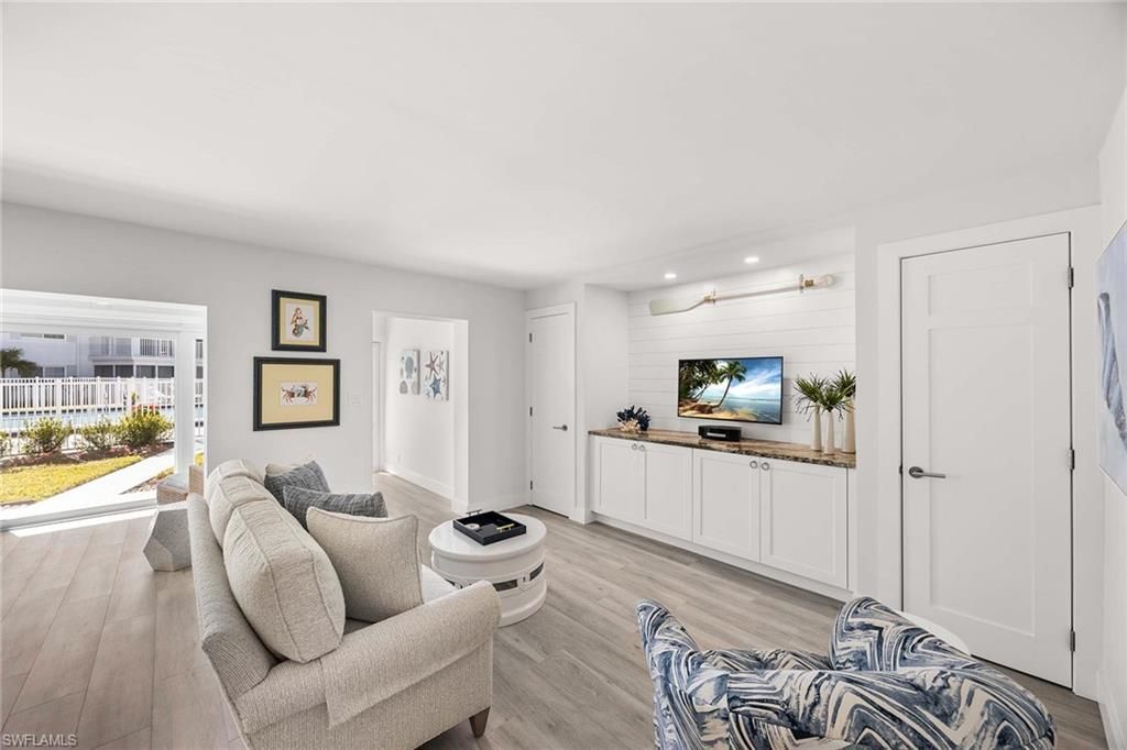 350 Harbour Dr, Unit 350, Naples, FL 34103 Photo