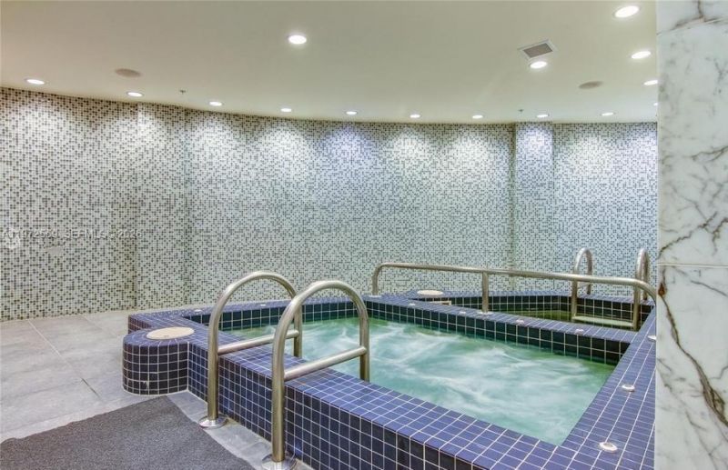 253 NE 2nd St, Unit 608, Miami, FL 33132 Photo