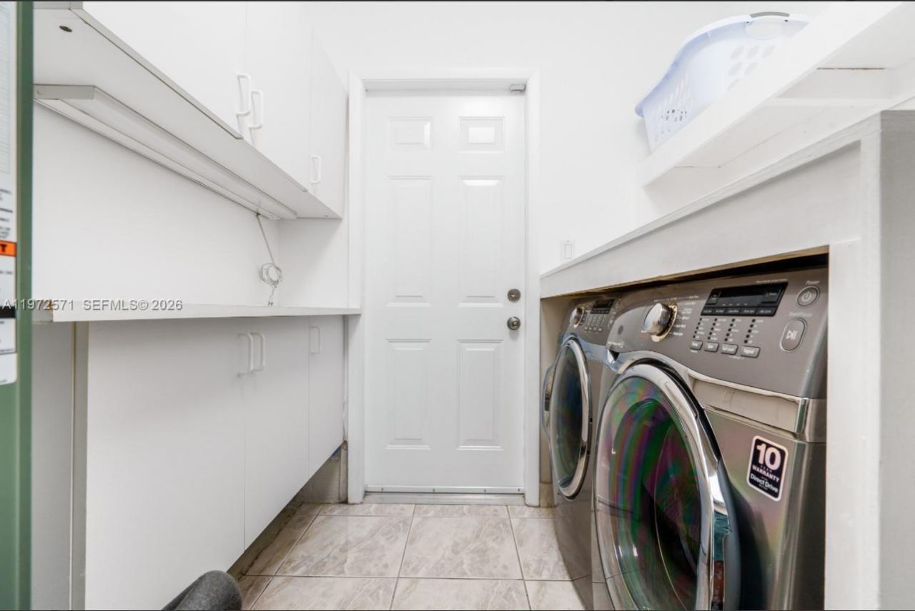 811 N Highland Dr , Hollywood, FL 33021 Photo