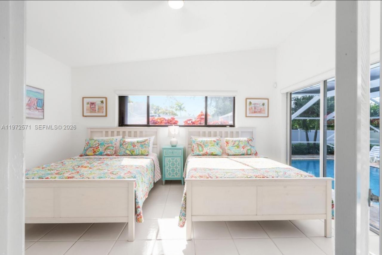 811 N Highland Dr , Hollywood, FL 33021 Photo