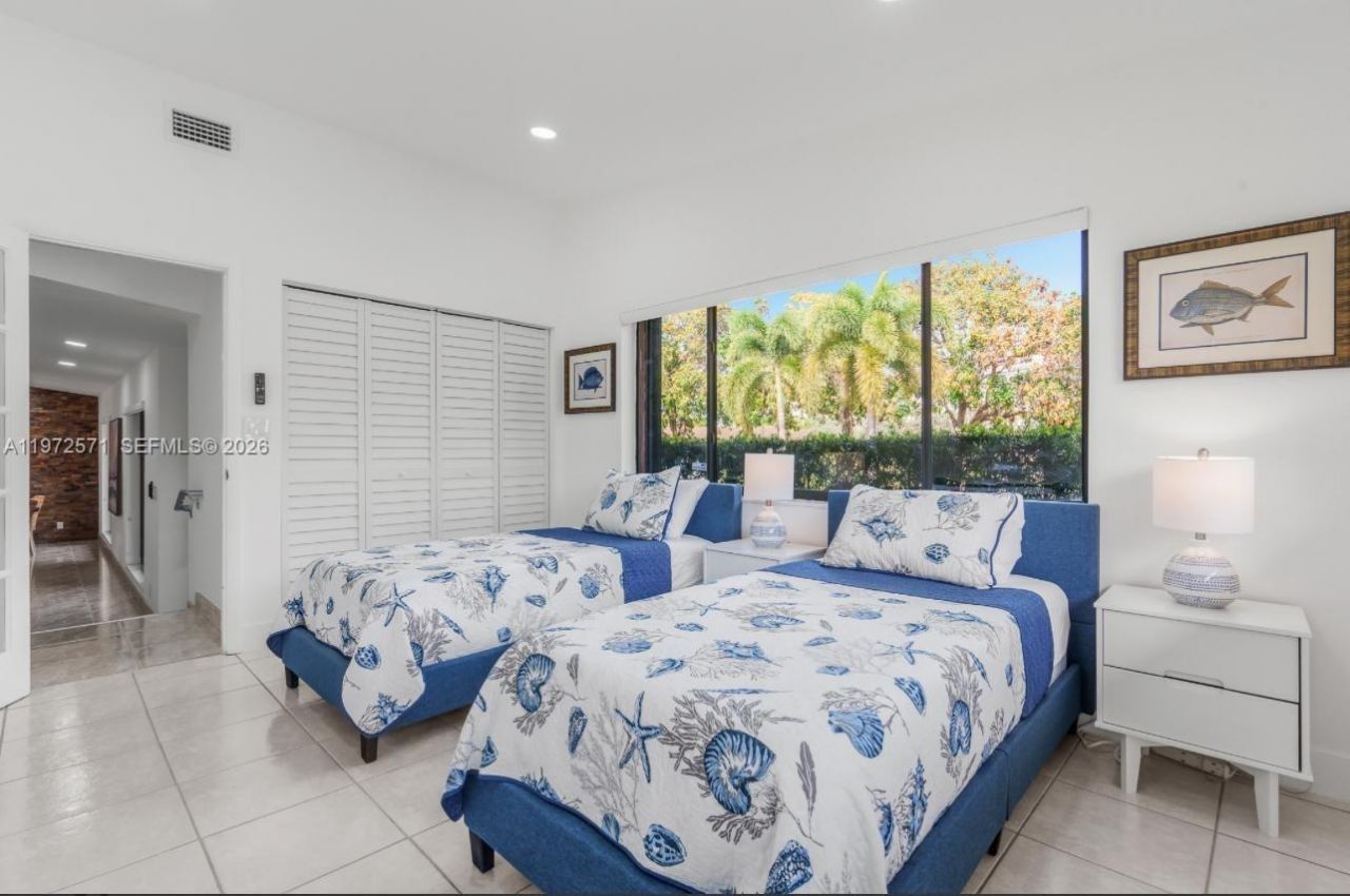 811 N Highland Dr , Hollywood, FL 33021 Photo