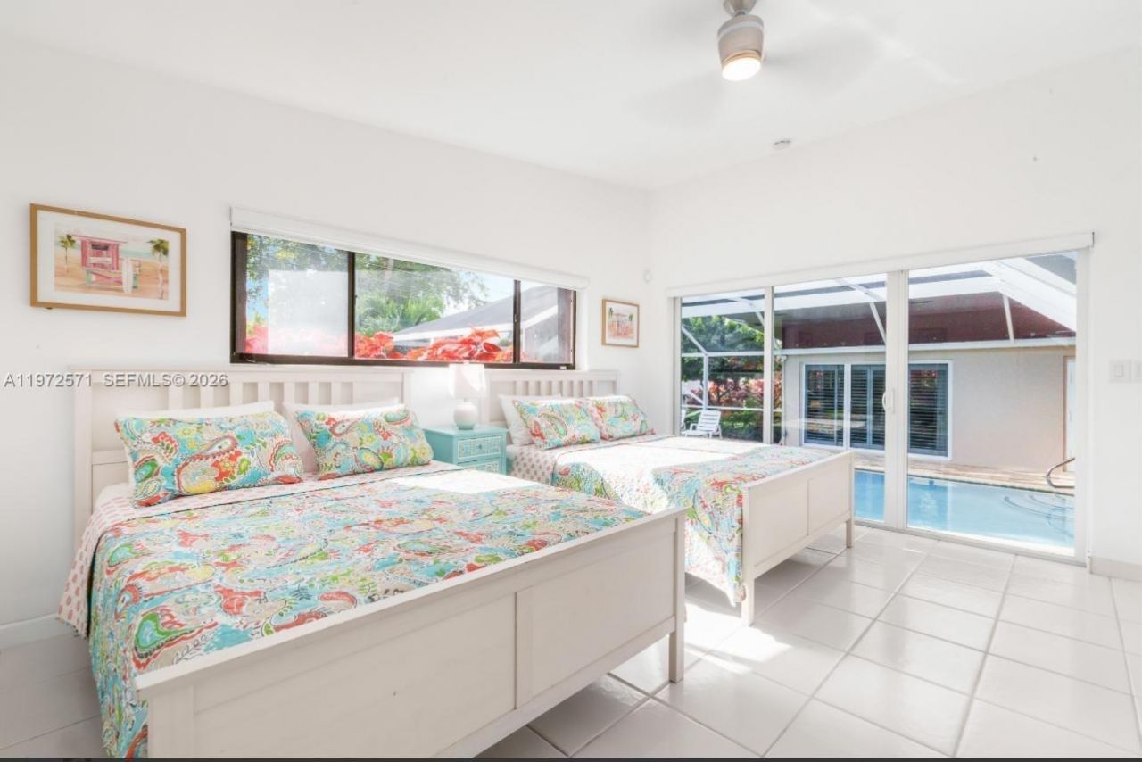 811 N Highland Dr , Hollywood, FL 33021 Photo