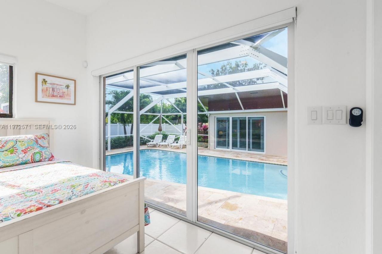 811 N Highland Dr , Hollywood, FL 33021 Photo