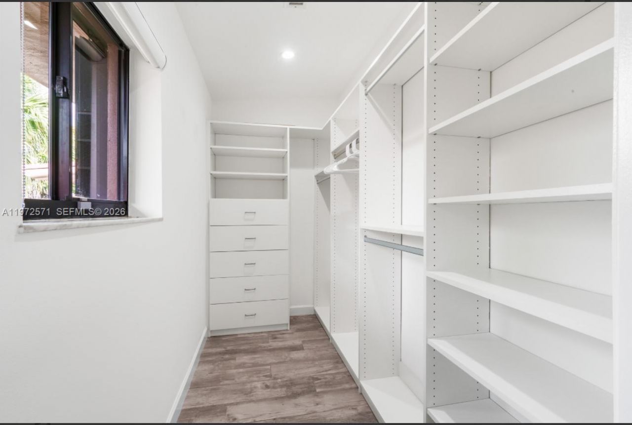 811 N Highland Dr , Hollywood, FL 33021 Photo