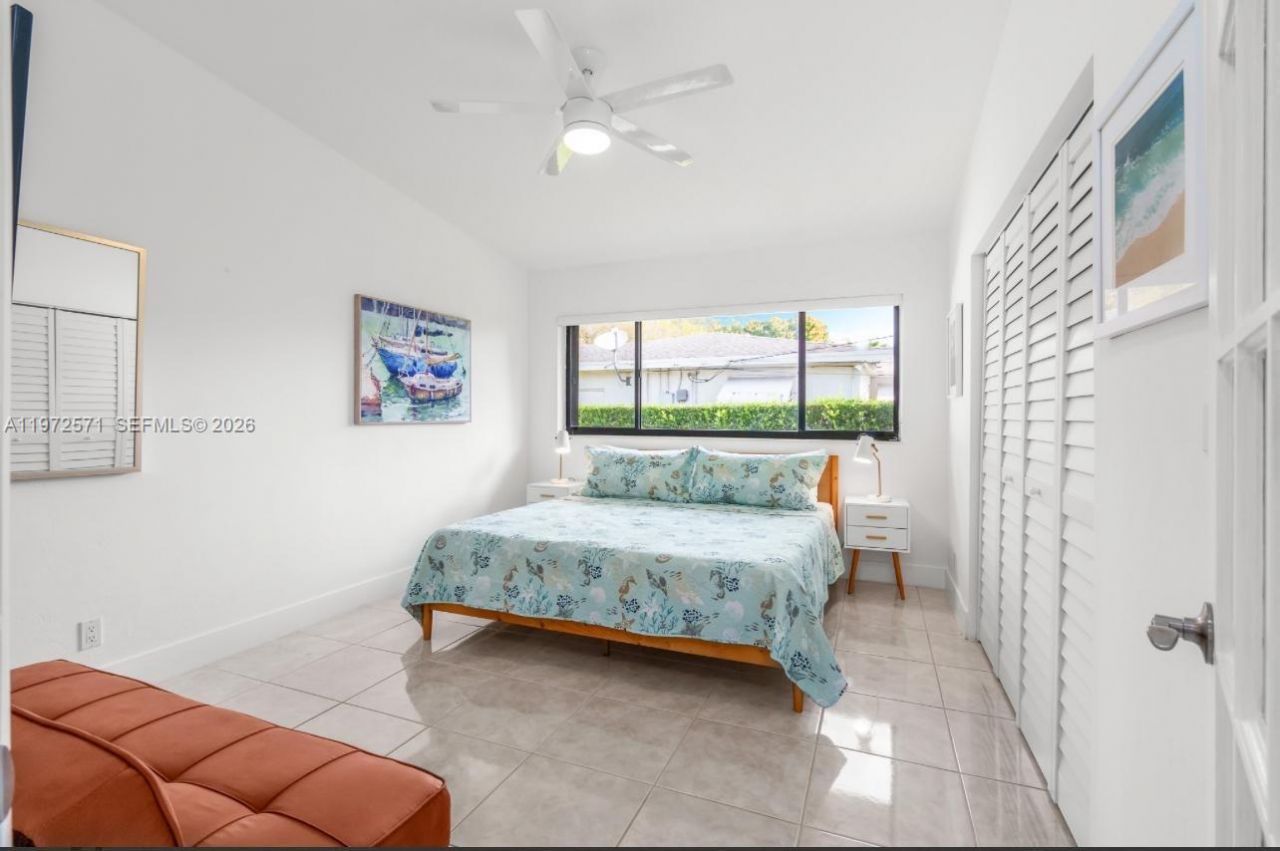 811 N Highland Dr , Hollywood, FL 33021 Photo