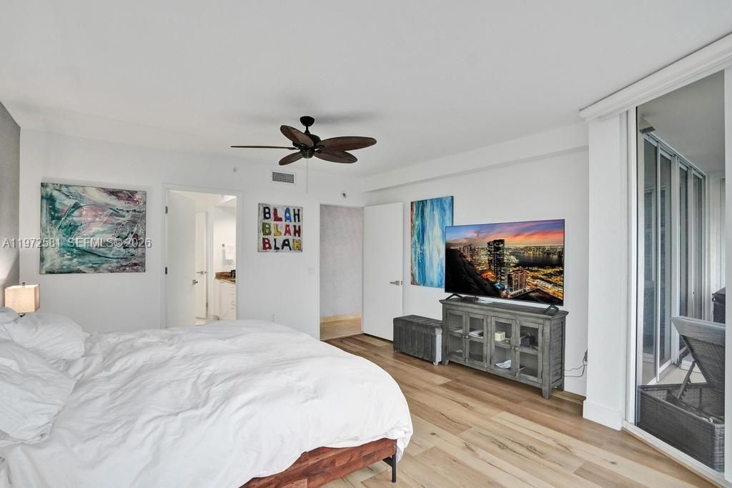 17555 Collins Ave, Unit 704, Sunny Isles Beach, FL 33160 Photo