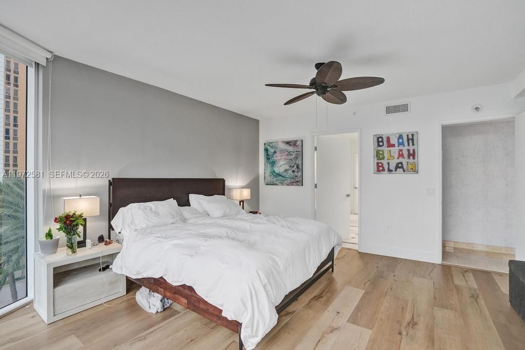 17555 Collins Ave, Unit 704, Sunny Isles Beach, FL 33160 Photo