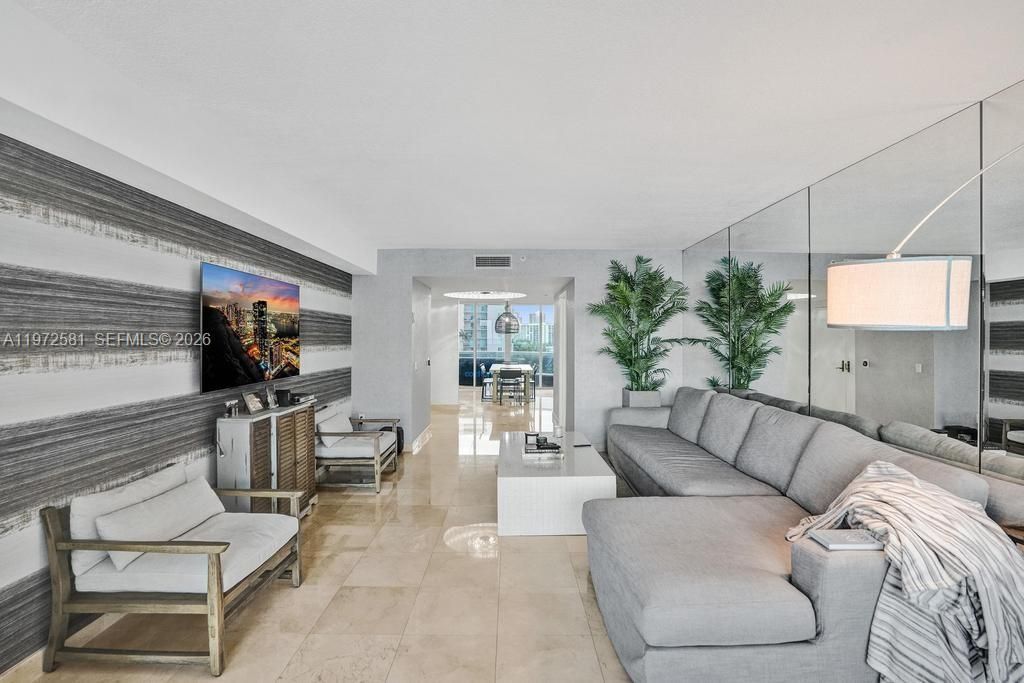 17555 Collins Ave, Unit 704, Sunny Isles Beach, FL 33160 Photo