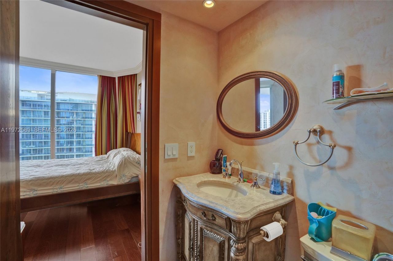 17555 Collins Ave , Unit 1701, Sunny Isles Beach, FL 33160 Photo