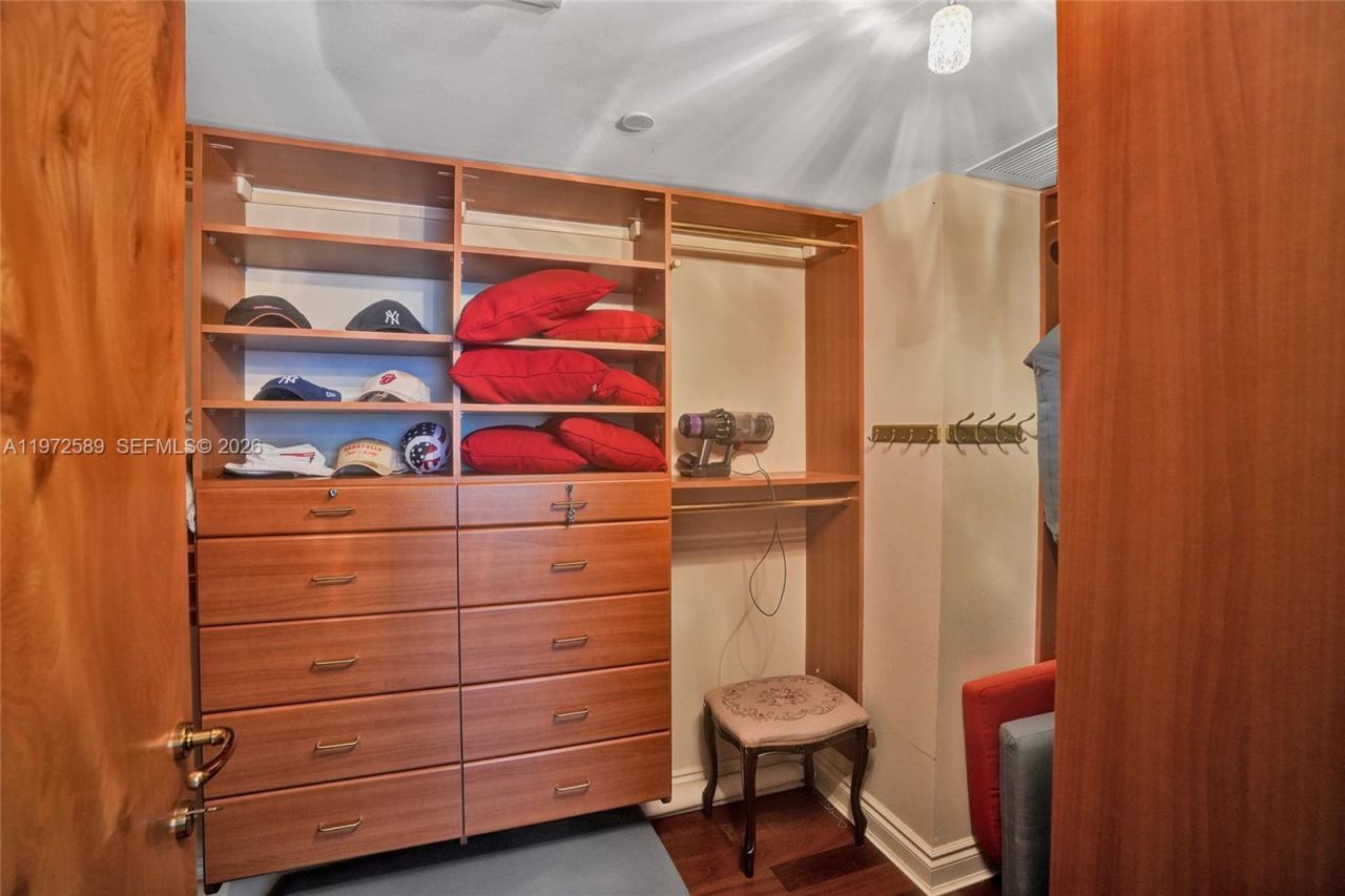 17555 Collins Ave , Unit 1701, Sunny Isles Beach, FL 33160 Photo