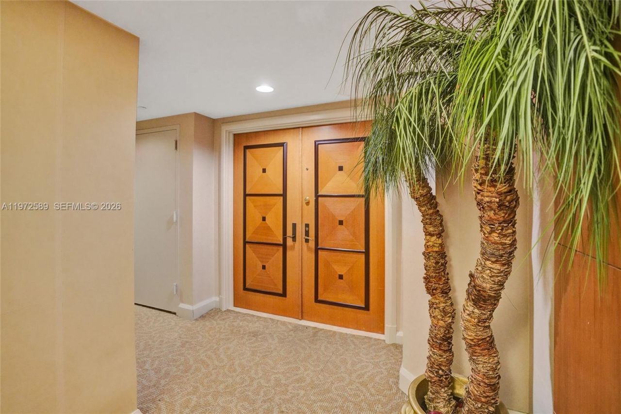 17555 Collins Ave , Unit 1701, Sunny Isles Beach, FL 33160 Photo