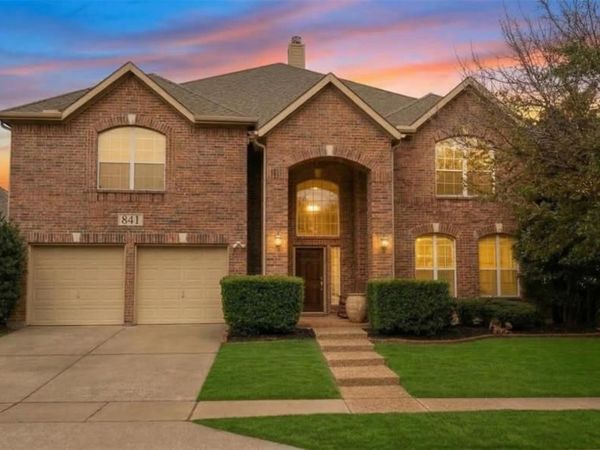 841 Carolina Way, Lantana, TX 76226