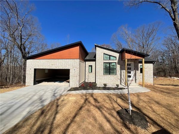 2 Celtic Lane, Bella Vista, AR 72714