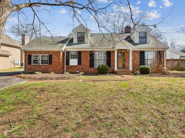 690 Clearview Dr , Nashville, TN 37205