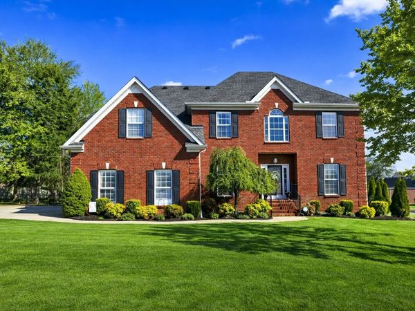 2026 Woodcliff Dr, Smyrna, TN 37167