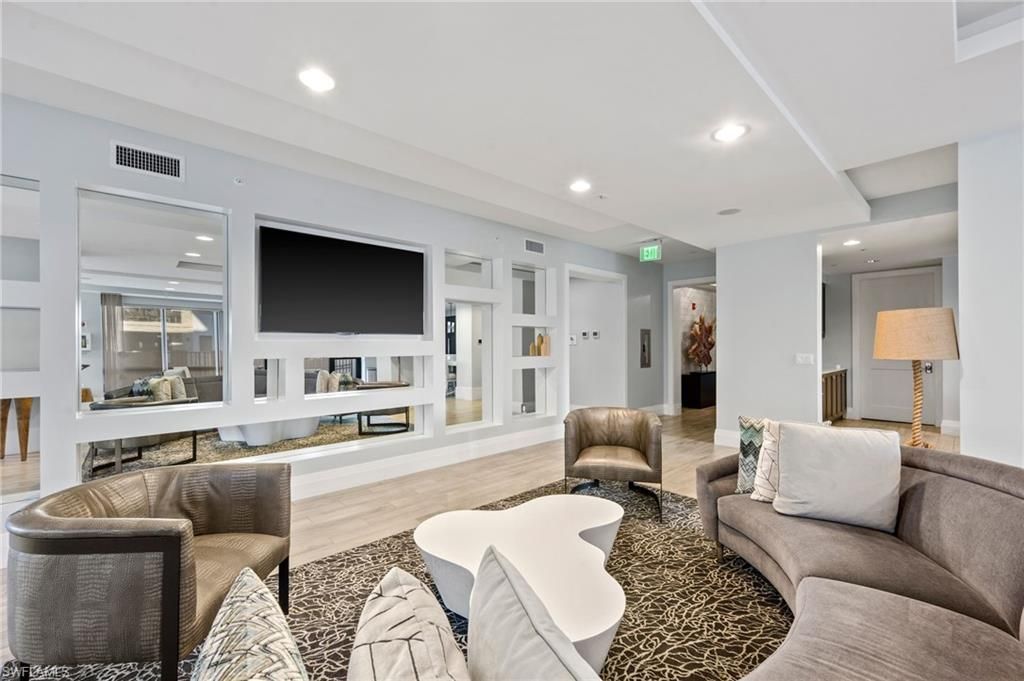 1035 3rd Ave S, Unit 407, Naples, FL 34102 Photo