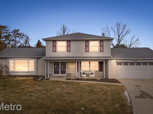 27464 E Skye Drive, Farmington Hills, MI 48334