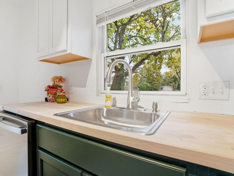 160 E Race Street , Mechanicsburg, OH 43044 Photo 14