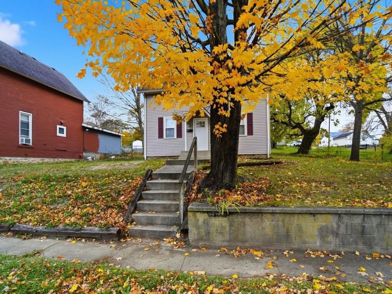 160 E Race Street , Mechanicsburg, OH 43044 Photo 3