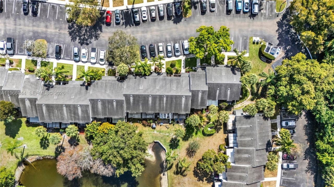3437 S Carambola Cir S, Unit 2463, Coconut Creek, FL 33066 Photo