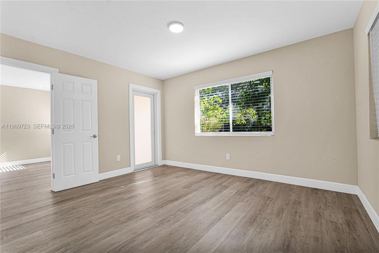 11919 NE 8th Ave , Biscayne Park, FL 33161 Photo