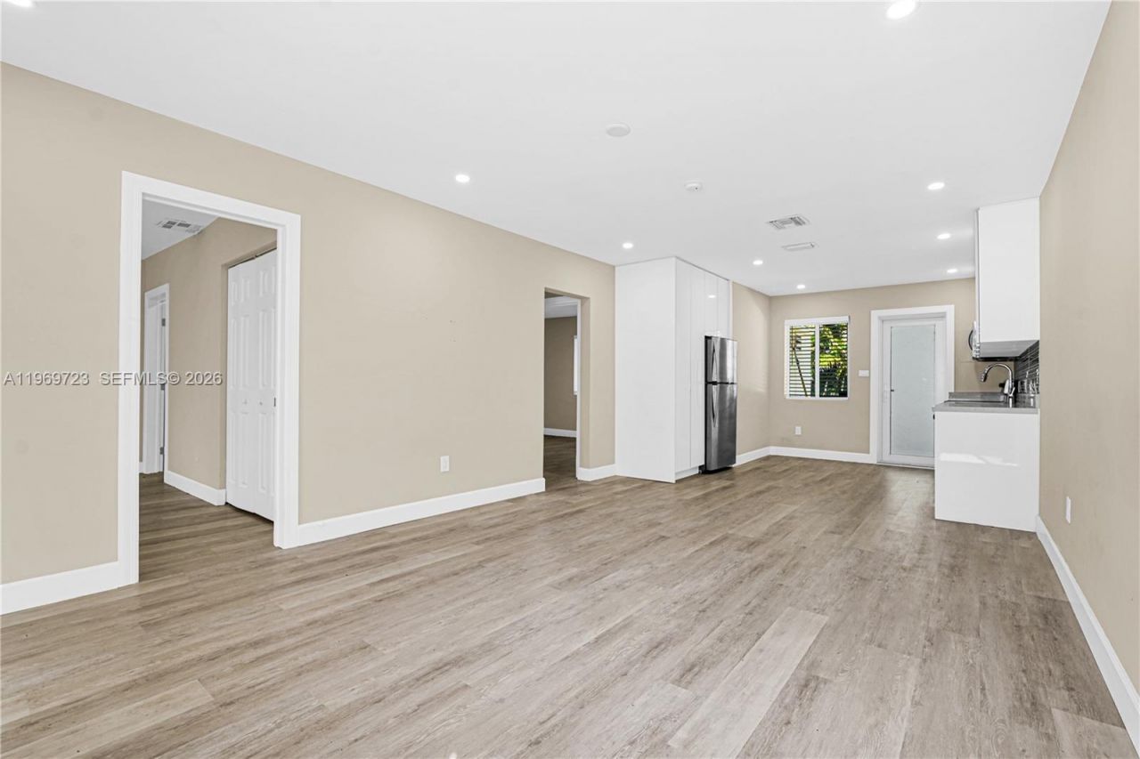 11919 NE 8th Ave , Biscayne Park, FL 33161 Photo