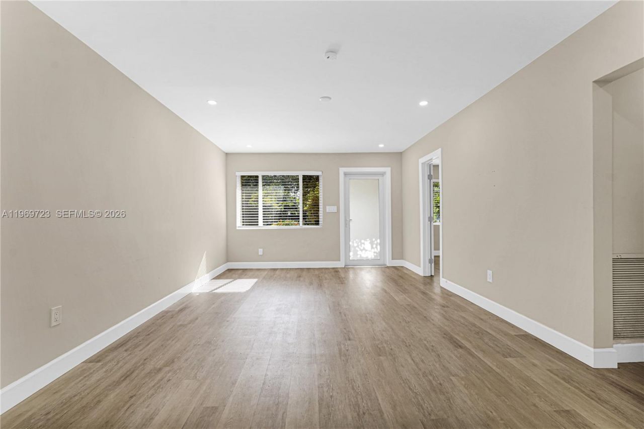 11919 NE 8th Ave , Biscayne Park, FL 33161 Photo