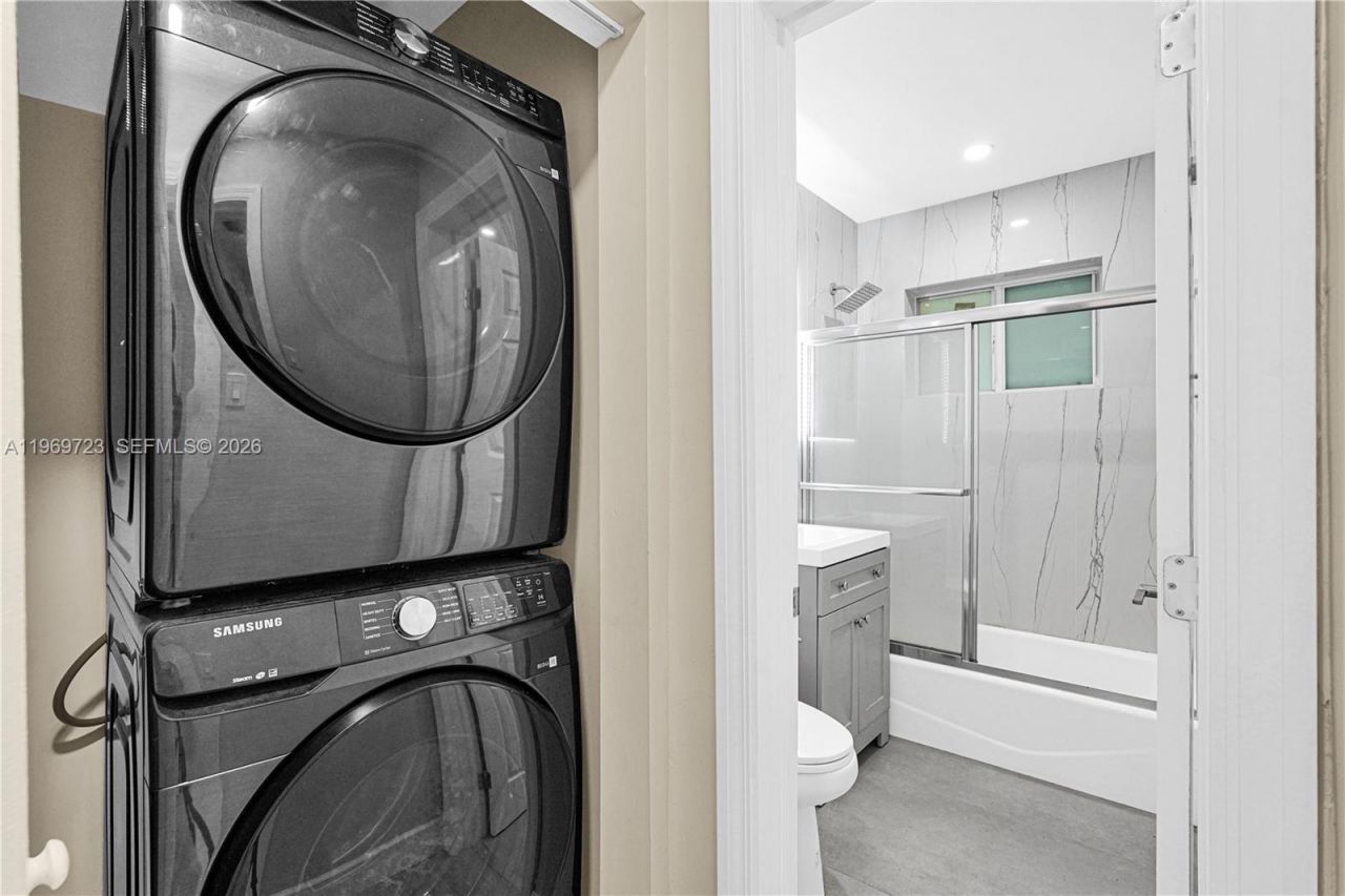 11919 NE 8th Ave , Biscayne Park, FL 33161 Photo