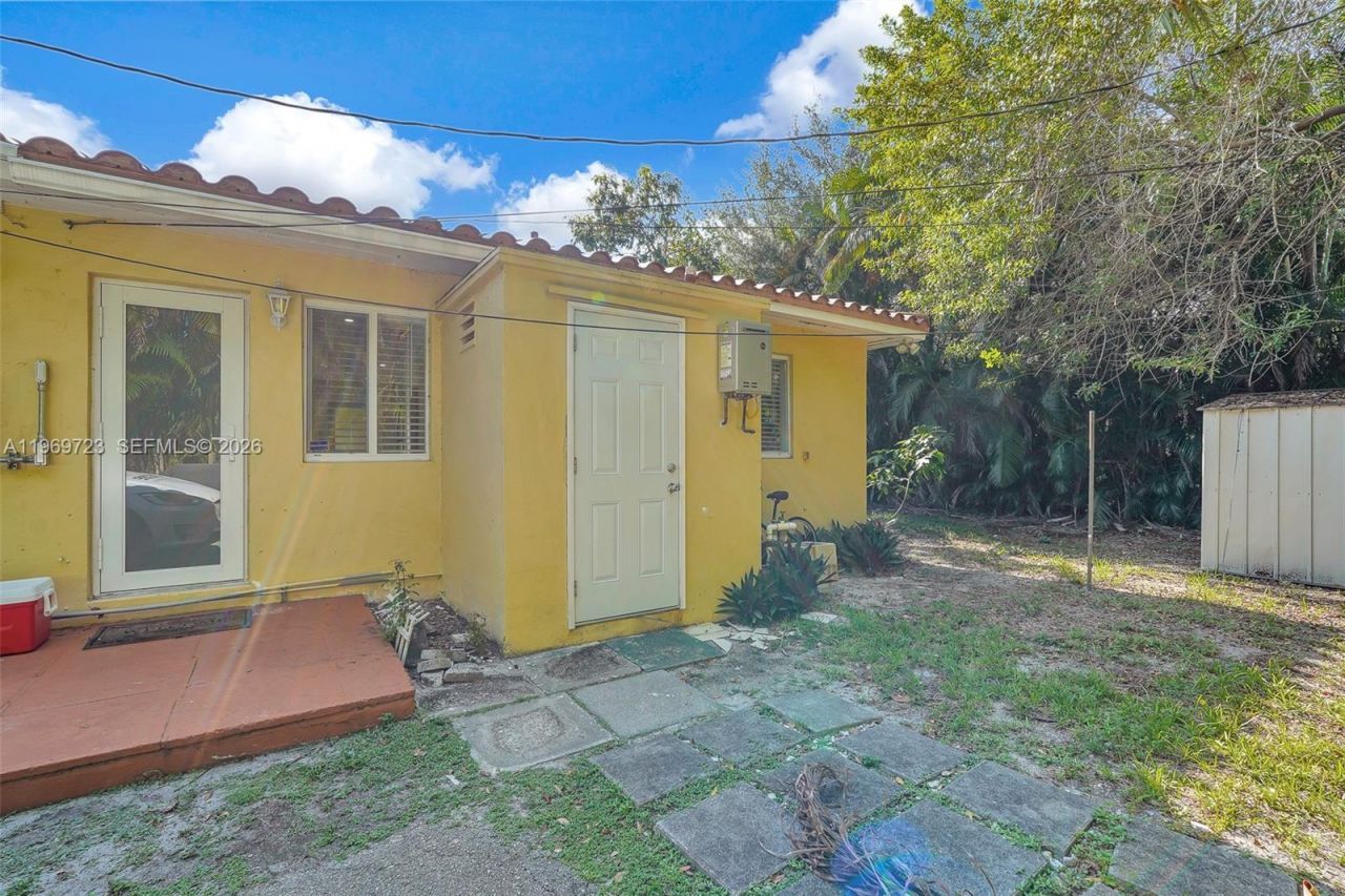 11919 NE 8th Ave , Biscayne Park, FL 33161 Photo