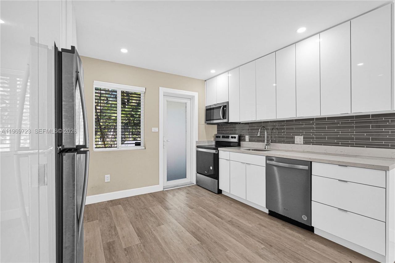 11919 NE 8th Ave , Biscayne Park, FL 33161 Photo